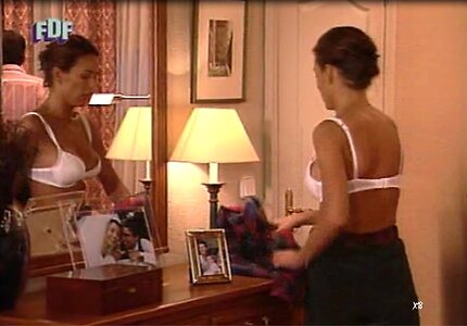 Lydia Bosch leaked photo #3