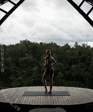 LYDIA ISABELL Nude Leaked Photo #3