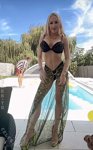 Lydia Kelovitz photo
