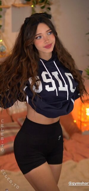 Lydia Violet photo