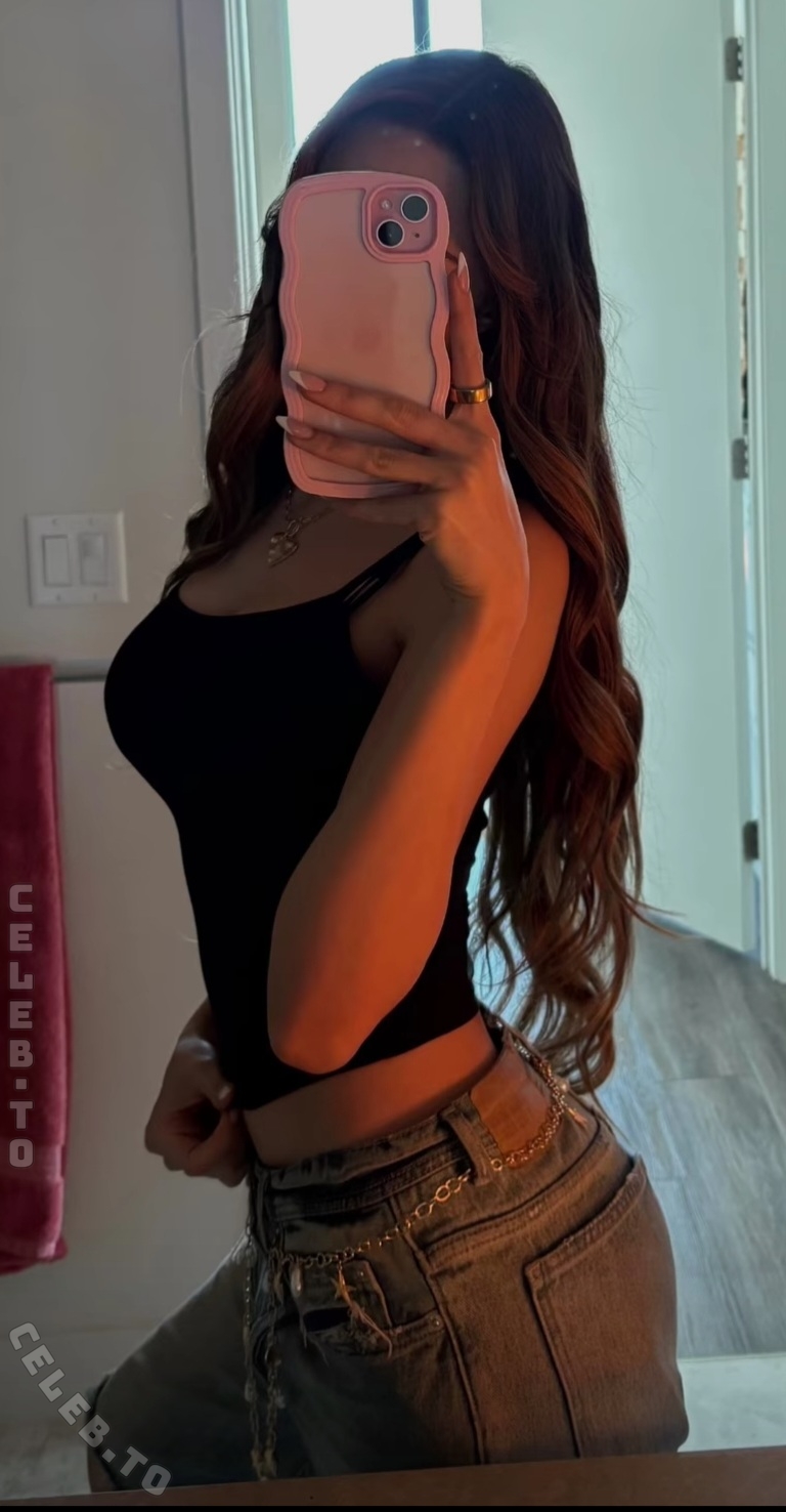 Lydia Violet photo