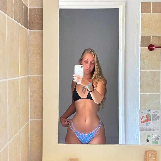 lylybloomfit leaked photos