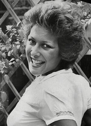 Lynda Bellingham leaked photo #11