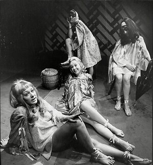 Lynda Bellingham leaked photo #13