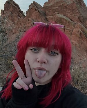 Lyndsie leaked photo #4