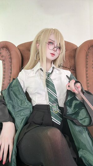 Lynnie Lia