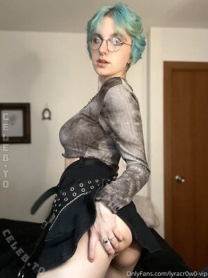 lyracr0w0 leaked photo #337