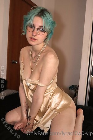 lyracr0w0 leaked photo #344