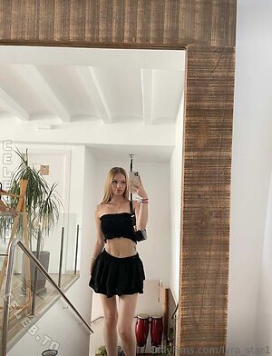 lyrafoxx Nude Leaked Photo #3