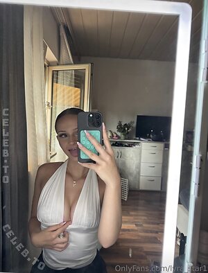 lyrafoxx Nude Leaked Photo #4