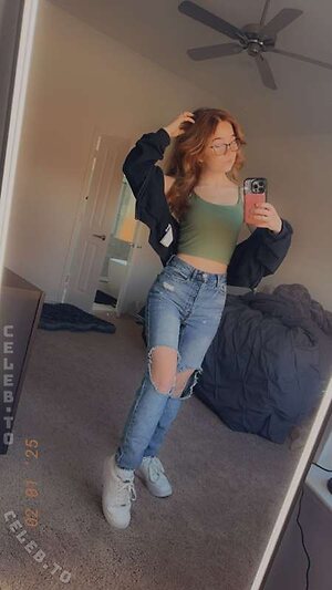 lyssaurora Nude Leaked Photo #1069