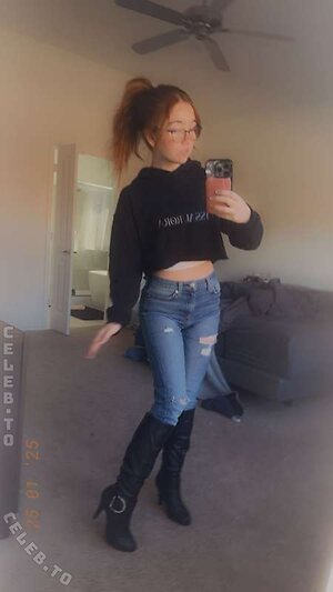 lyssaurora Nude Leaked Photo #1672