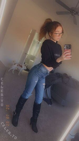 lyssaurora Nude Leaked Photo #1684