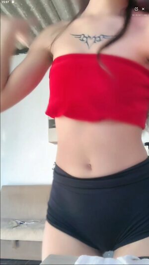 Lzinha Nude Leaked Photo #6