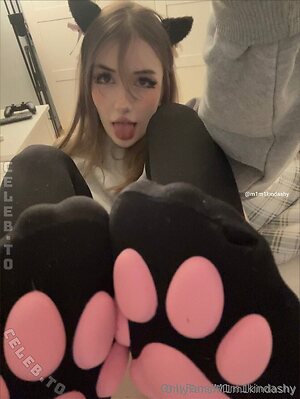 m1m1kindashy leaked photo #56
