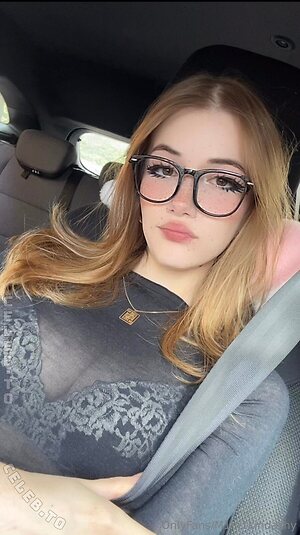 m1m1kindashy leaked photo #101