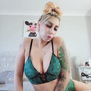 M1ndee Nude Leaked Photo #2