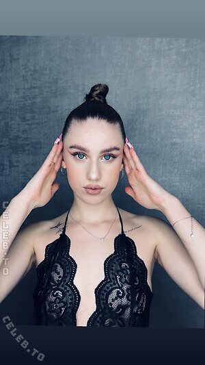 maariyyya.a Nude Leaked Photo #2