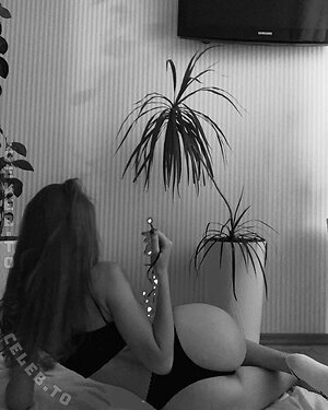 maariyyya.a Nude Leaked Photo #4