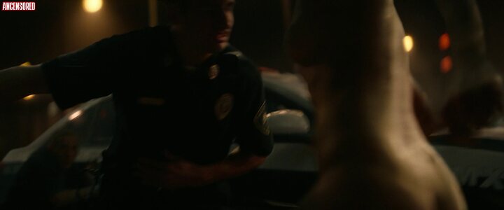 Mackenzie Davis leaked photo #25
