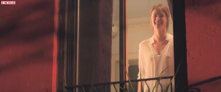 Mackenzie Davis leaked photo #32