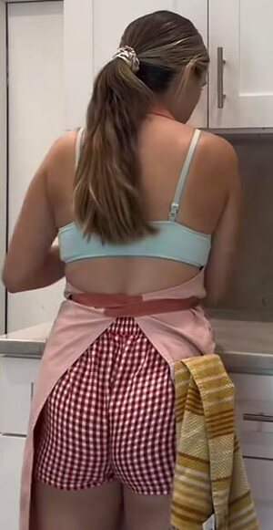 Mackenzie Lee leaked photo #26