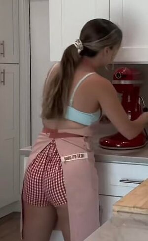 Mackenzie Lee leaked photo #27