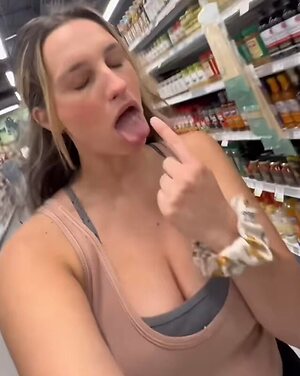 Mackenzie Lee leaked photo #30