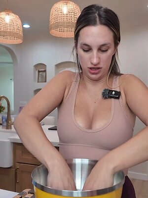 Mackenzie Lee leaked photo #55