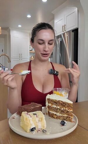 Mackenzie Lee leaked photo #61