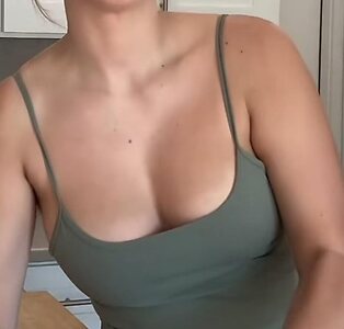 Mackenzie Lee leaked photo #86