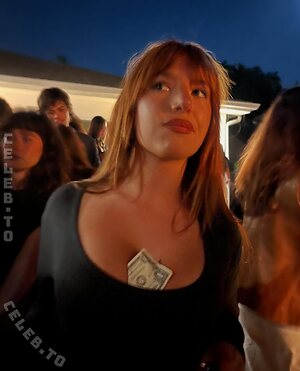 Mackenzie Ziegler Nude Leaked Photo #21