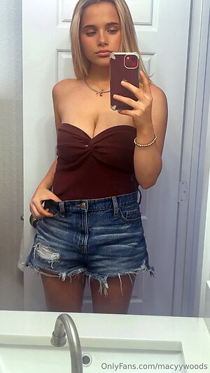 macyywoods leaked photo #3