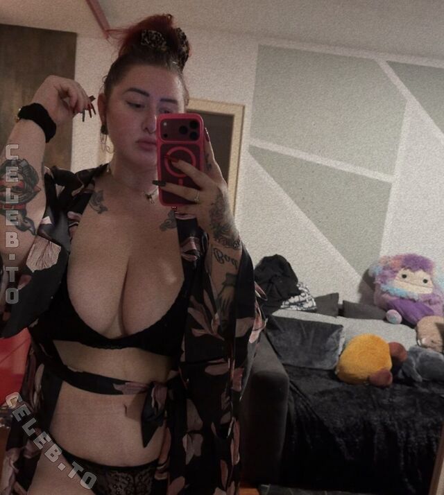 Madame_melanie leaked photos