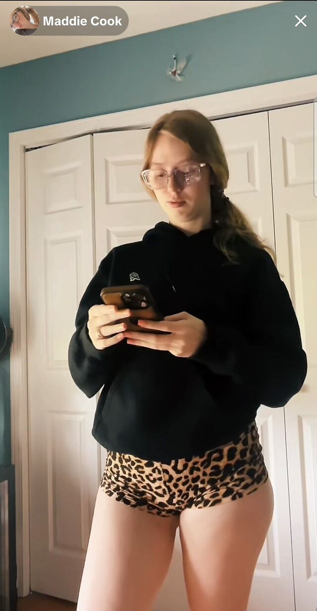 Maddie Cook " wifey10.20.23 " leaked photos