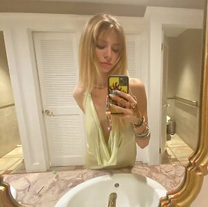 Maddie Phillips leaked photo #48
