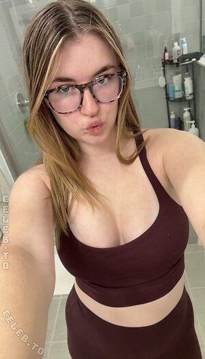 maddielayne01 photo