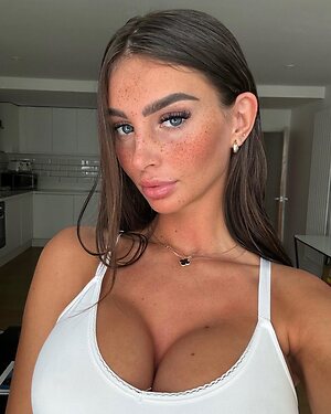 Maddy Cheary leaked photo #223