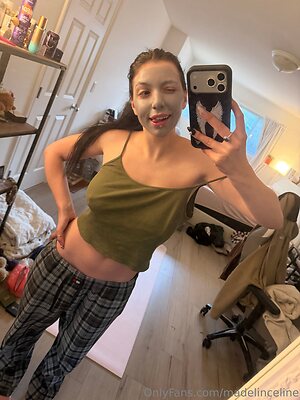 Madelinolivia Nude Leaked Photo #8