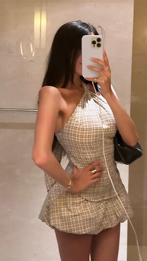 Madison Beer Hot