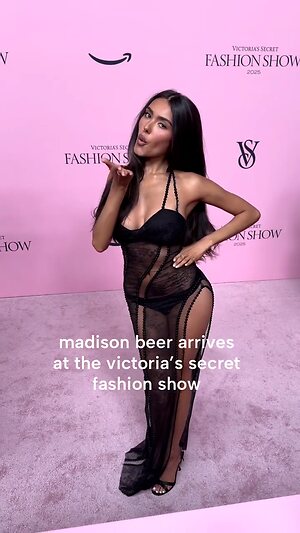 Madison Beer Hot leaked photo #24
