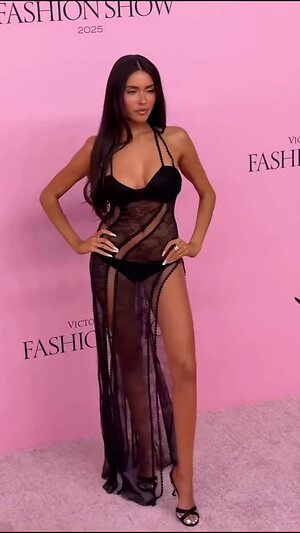 Madison Beer Hot leaked photo #25