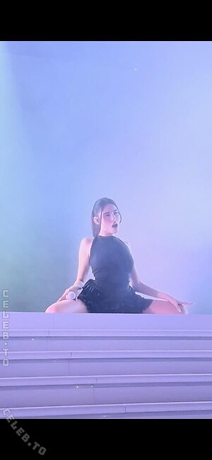 Madison Beer Nude Leaked Photo #21