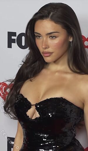 Madison Beer Nude Leaked Photo #61