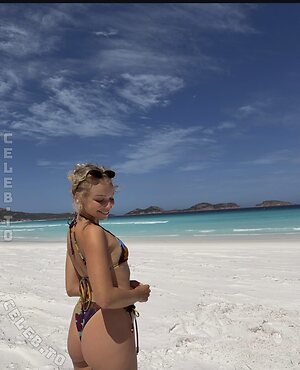 madlinee Nude Leaked Photo #3