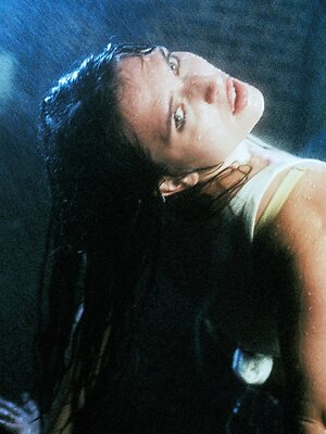 Mae Muller leaked photo #4