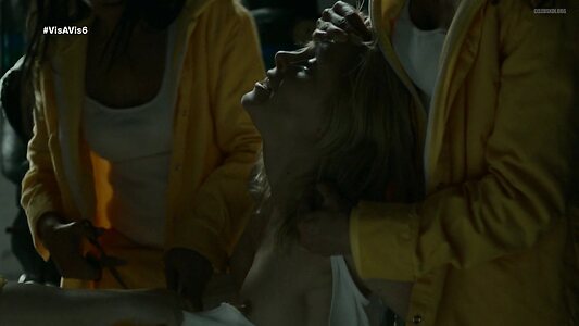 Maggie Civantos leaked photo #18