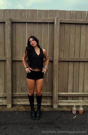 Maggie Cozart leaked photo #9