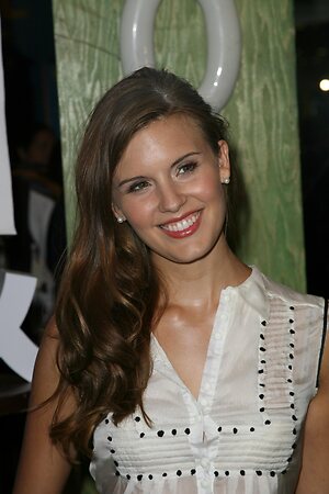 Maggie Grace leaked photo #6