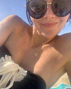 Maggie Gylenhall leaked photo #8